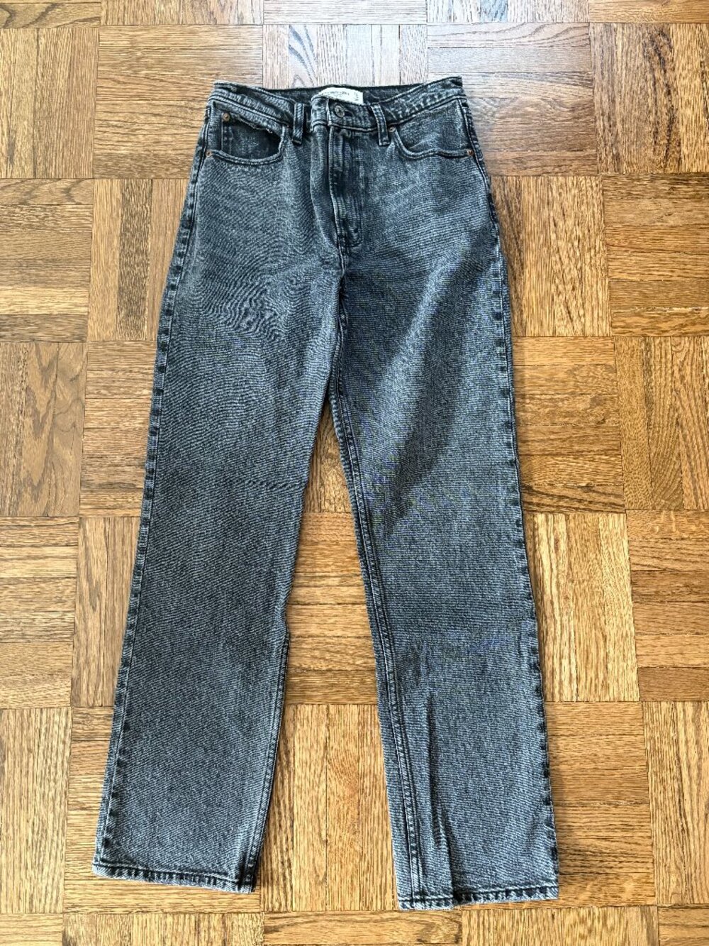 A&F The 90s Straight Ultra High Rise Jeans - Size 27